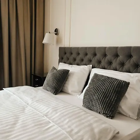 Lumina Ovo 公寓式酒店 4*