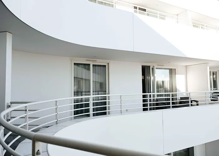 公寓式酒店 Lumina Ovo 4*