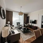 Lumina Ovo 公寓式酒店 4*